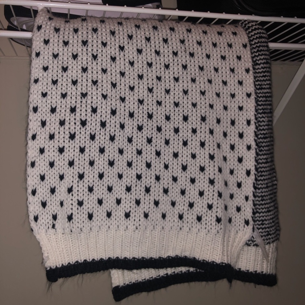 Knit Bounce Scarf